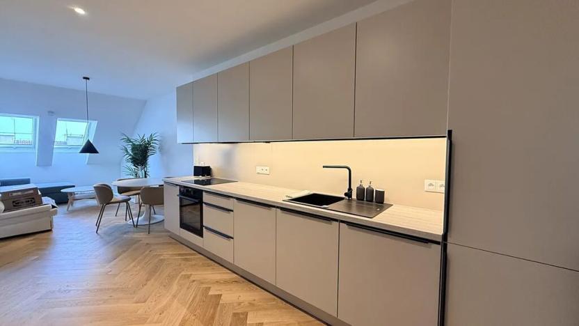 Pronájem bytu 2+kk, Praha - Vršovice, Tolstého, 48 m2