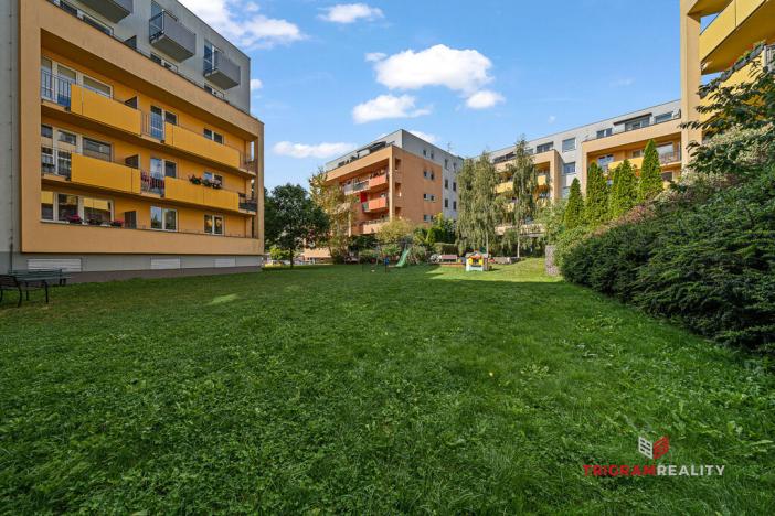 Pronájem bytu 1+kk, Hradec Králové - Třebeš, Ve Stromovce, 41 m2