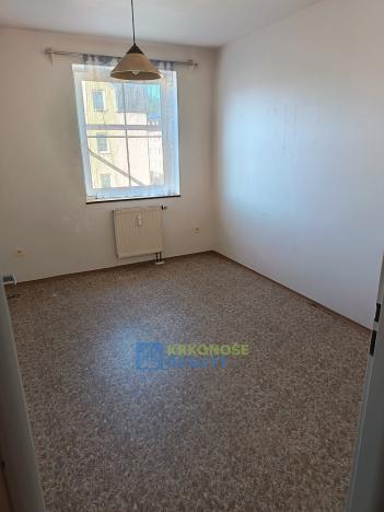 Prodej bytu 2+kk, Úpice, Národní, 43 m2