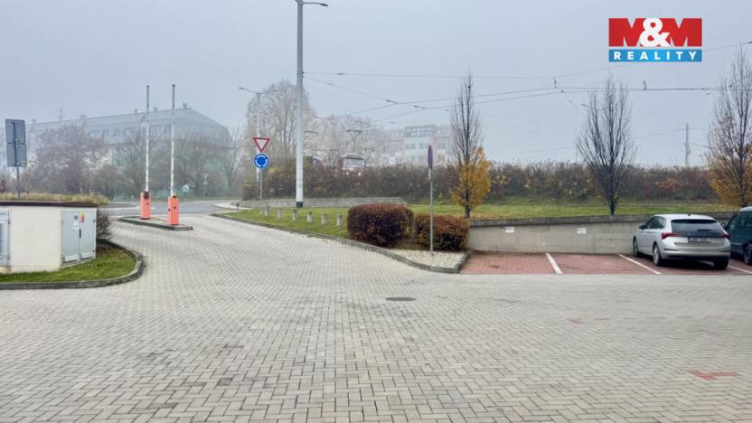 Prodej garážového stání, Olomouc, tř. Míru, 13 m2