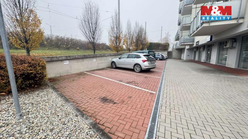 Prodej garážového stání, Olomouc, tř. Míru, 13 m2