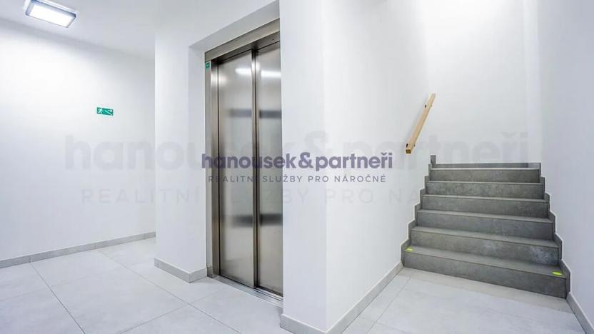 Prodej bytu 1+kk, Vrchlabí, Horská, 45 m2