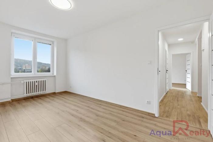 Prodej bytu 2+1, Karlovy Vary, Šmeralova, 51 m2
