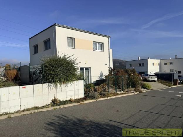 Prodej rodinného domu, Králův Dvůr, Na Vinohradech, 95 m2