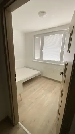 Pronájem bytu 2+kk, Bratislava, Slovensko, Topoľčianska, 38 m2