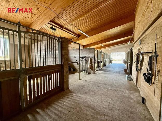 Prodej pozemku, Spálené Poříčí, 166477 m2