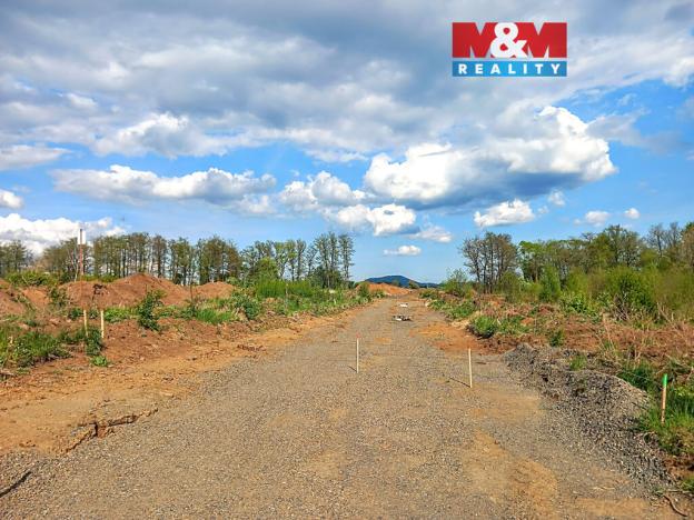 Prodej pozemku pro bydlení, Ostrov - Kfely, 1179 m2