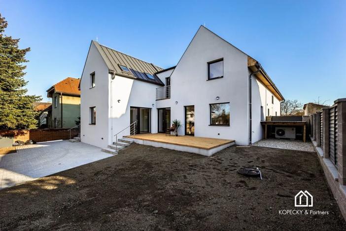 Prodej bytu 5+kk, Praha - Běchovice, Pplk. Nováčka, 139 m2