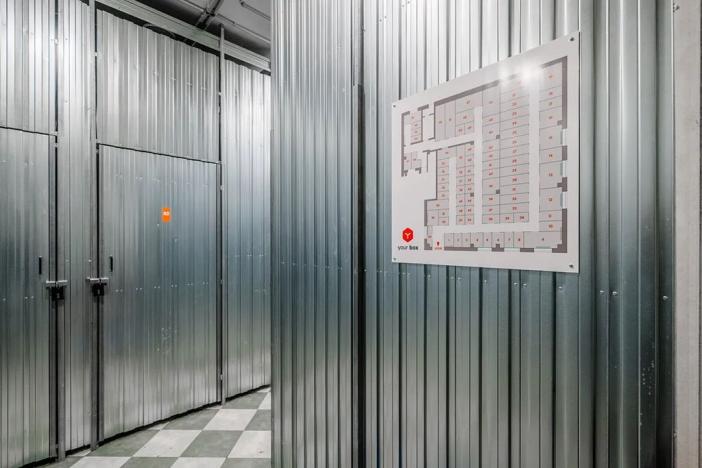 Pronájem skladu, Praha - Kobylisy, Horňátecká, 1 m2