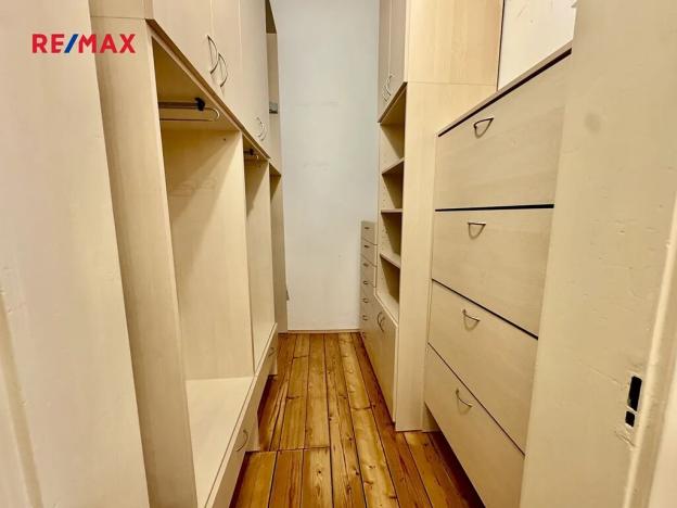 Pronájem bytu 3+1, Praha - Vinohrady, Slezská, 97 m2