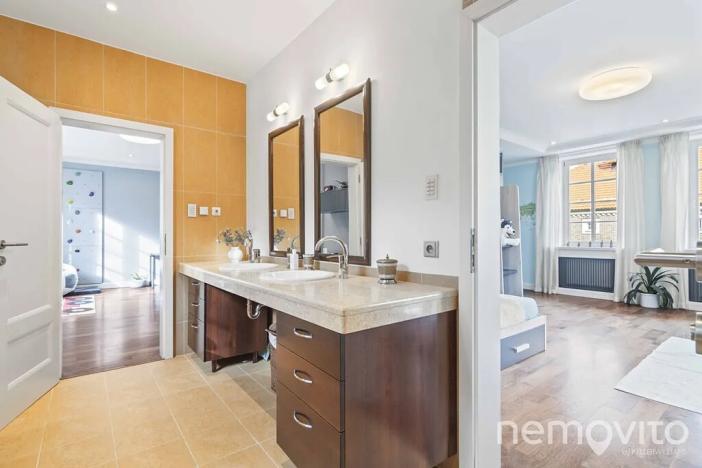 Prodej vily, Praha - Dejvice, V Šáreckém údolí, 459 m2