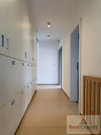 Pronájem rodinného domu, Šestajovice, Křížovnická, 180 m2