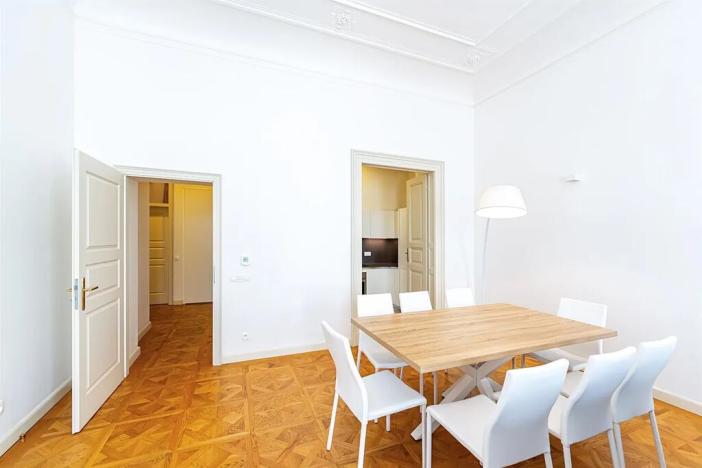 Pronájem bytu 3+1, Praha - Nové Město, Bolzanova, 93 m2