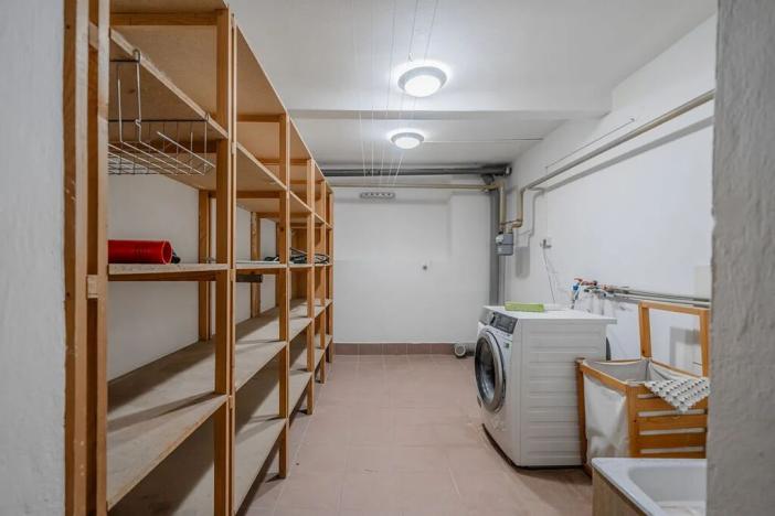 Pronájem vily, Praha - Střešovice, Cukrovarnická, 227 m2