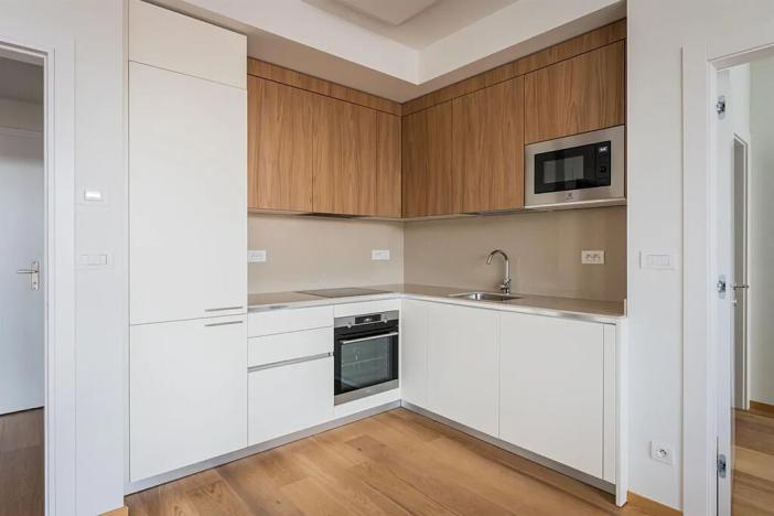 Pronájem bytu 2+kk, Praha - Smíchov, Holečkova, 70 m2