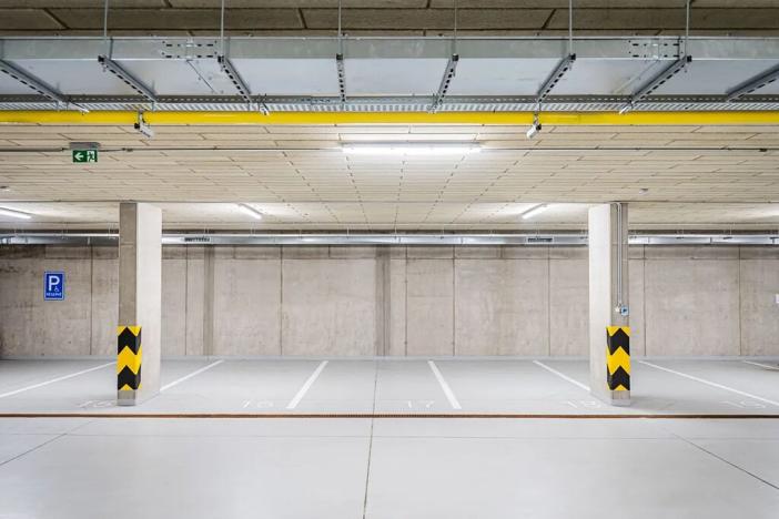 Pronájem kanceláře, Praha - Smíchov, Holečkova, 345 m2