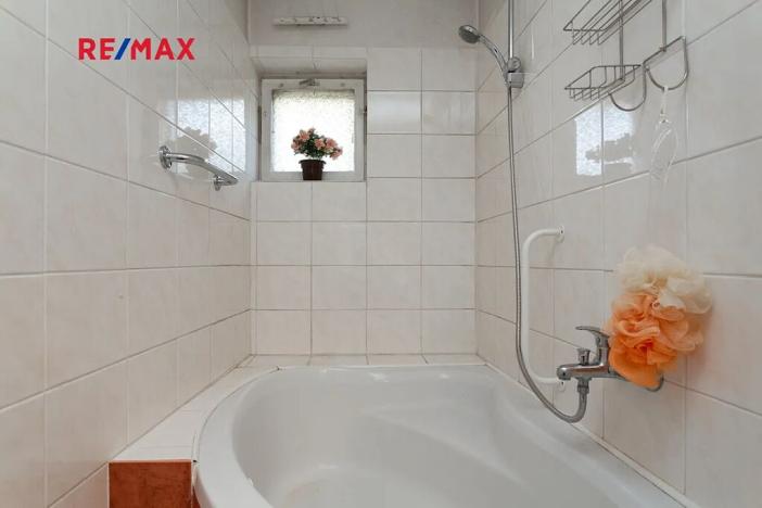 Prodej rodinného domu, Kamenné Žehrovice, Karlovarská třída, 120 m2