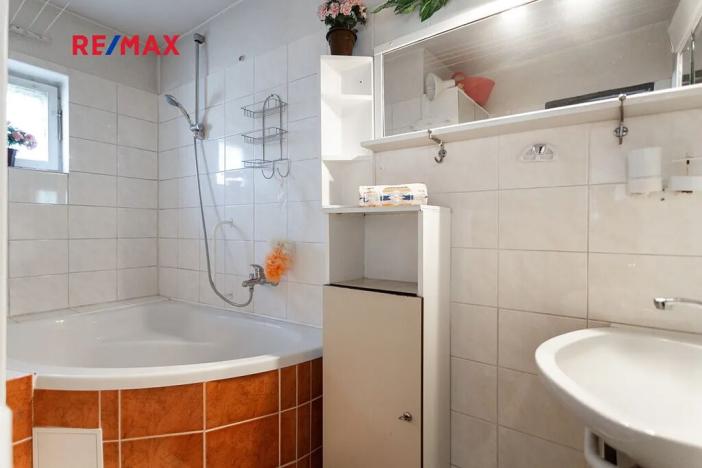 Prodej rodinného domu, Kamenné Žehrovice, Karlovarská třída, 120 m2