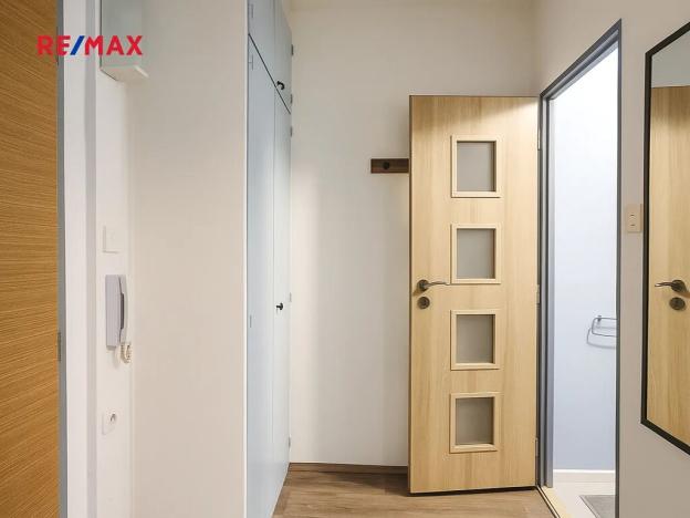 Pronájem bytu 1+kk, Praha - Chodov, Brodského, 30 m2