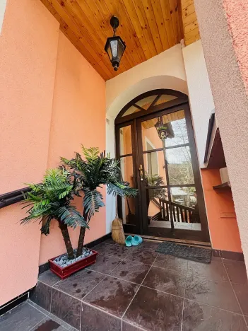 Pronájem rodinného domu, Jesenice, K Belnici, 90 m2