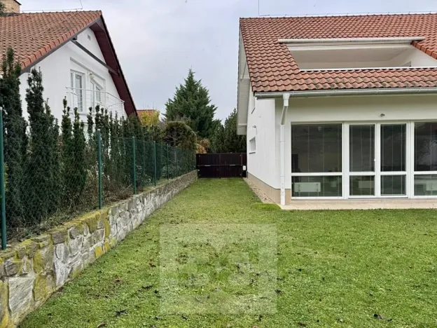 Pronájem rodinného domu, Česká, 200 m2