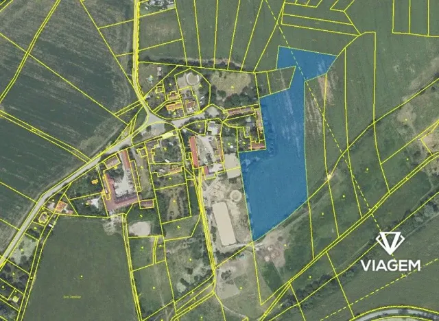 Prodej pole, Praha - Lipence, 16323 m2