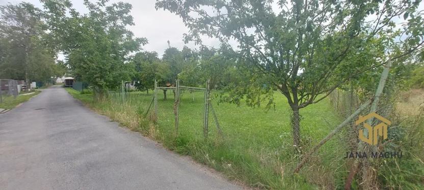 Prodej zahrady, Veselí nad Moravou, 625 m2