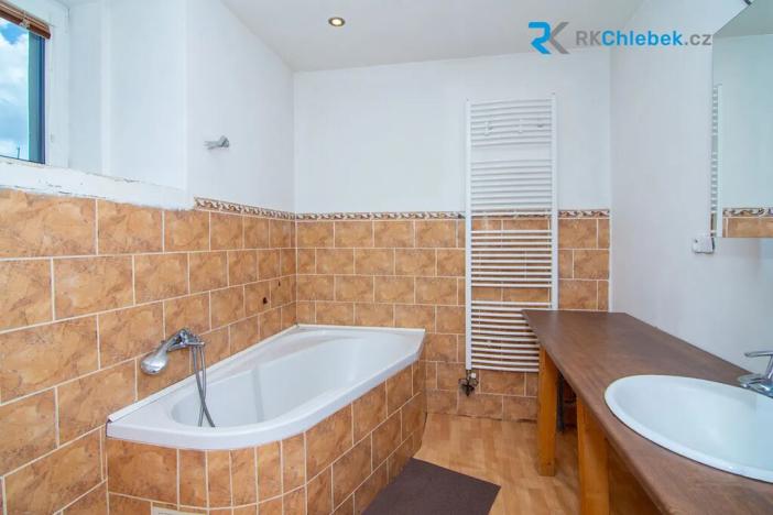 Prodej rodinného domu, Lomnice, 180 m2