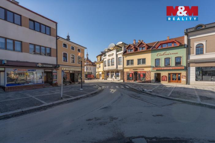 Prodej obchodního prostoru, Rožnov pod Radhoštěm, Masarykovo náměstí, 670 m2