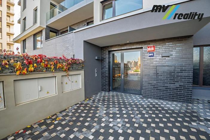 Prodej bytu 1+kk, Praha - Hrdlořezy, V třešňovce, 35 m2