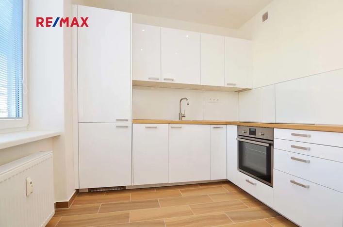 Pronájem bytu 3+1, Praha - Žižkov, Biskupcova, 78 m2