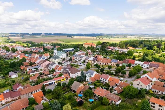 Prodej ubytování, Křižanov, Benešovo náměstí, 530 m2