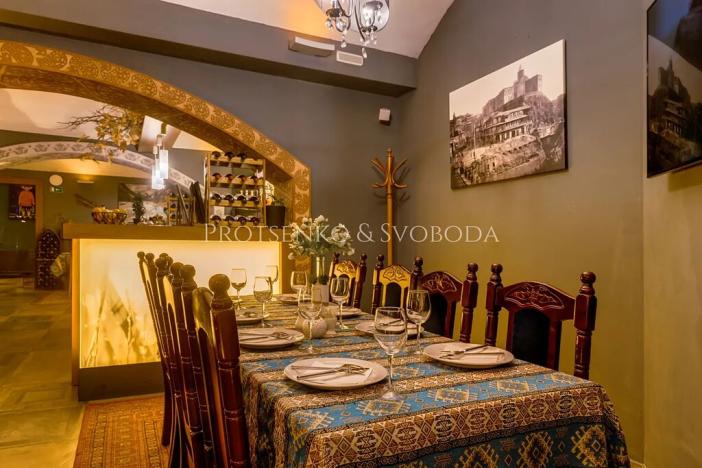 Prodej obchodního prostoru, Praha - Nové Město, Legerova, 230 m2