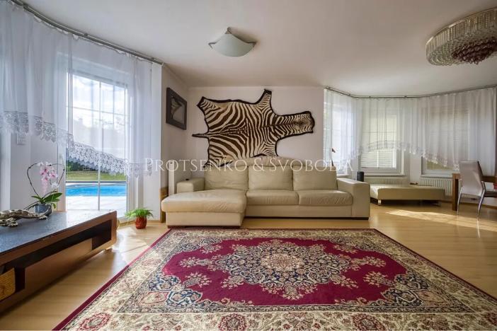 Prodej rodinného domu, Hostivice, náměstí Jana IV. z Dražic, 185 m2