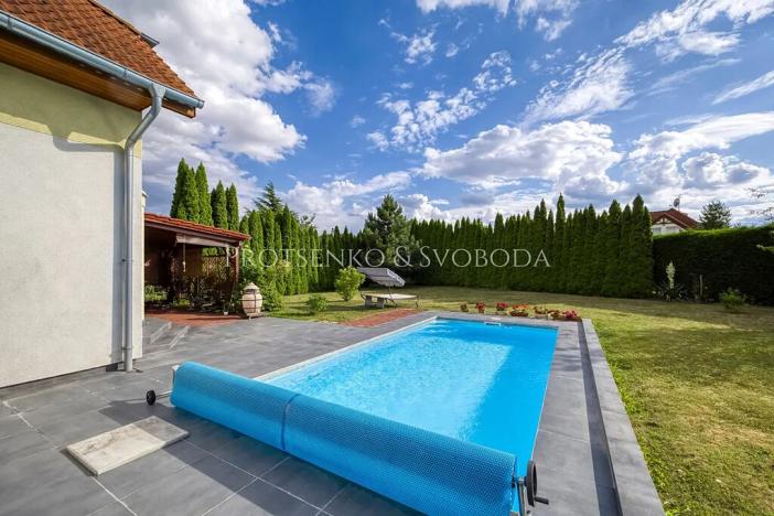 Prodej rodinného domu, Hostivice, náměstí Jana IV. z Dražic, 185 m2