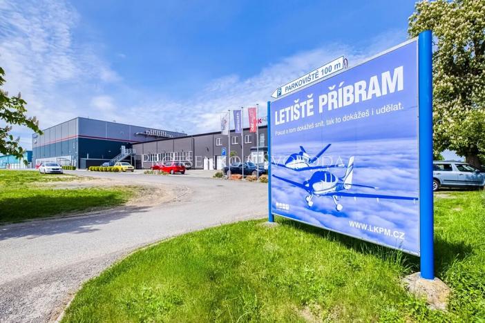 Prodej rodinného domu, Rosovice, 900 m2