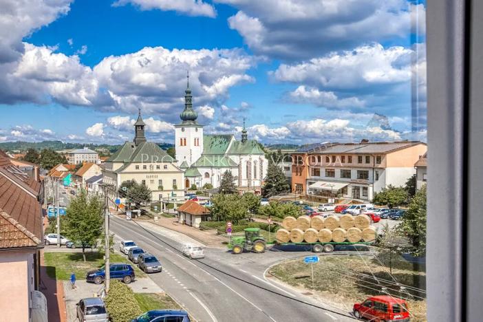 Prodej vícegeneračního domu, Křižanov, Benešovo náměstí, 530 m2