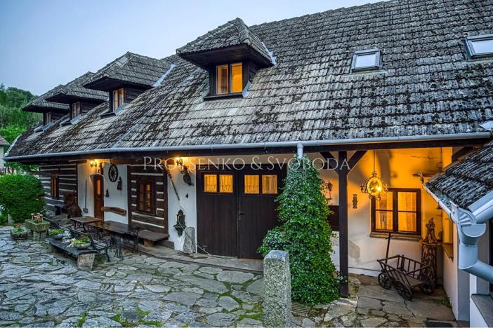 Prodej rodinného domu, Dalečín, 536 m2