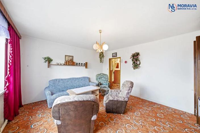 Prodej bytu 3+1, Maletín, 77 m2