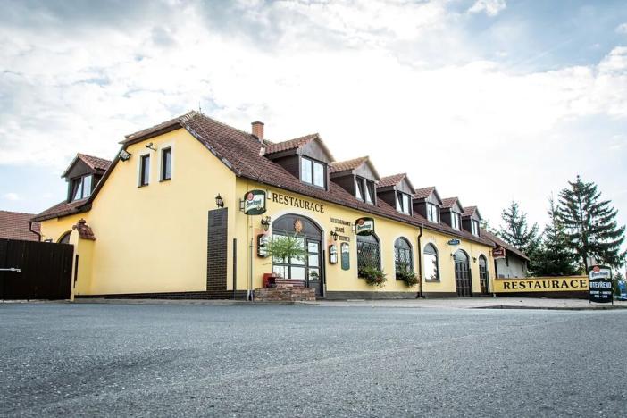 Prodej obchodního prostoru, Břežany I, 590 m2