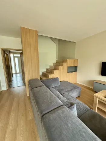 Pronájem rodinného domu, Praha - Vinoř, Mokošínská, 158 m2