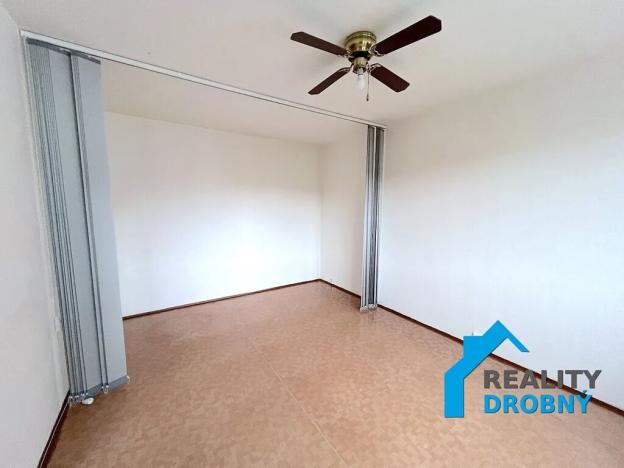 Pronájem bytu 1+1, Děčín, Na Valech, 34 m2