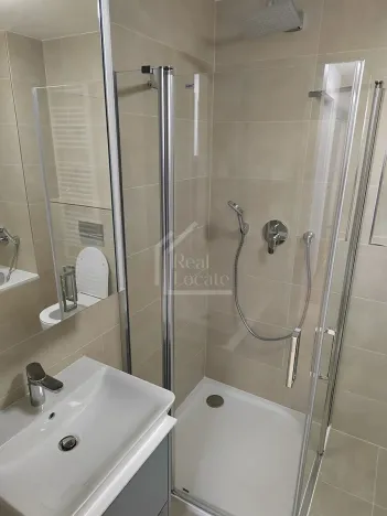 Prodej bytu 3+kk, Praha - Hrdlořezy, V třešňovce, 82 m2