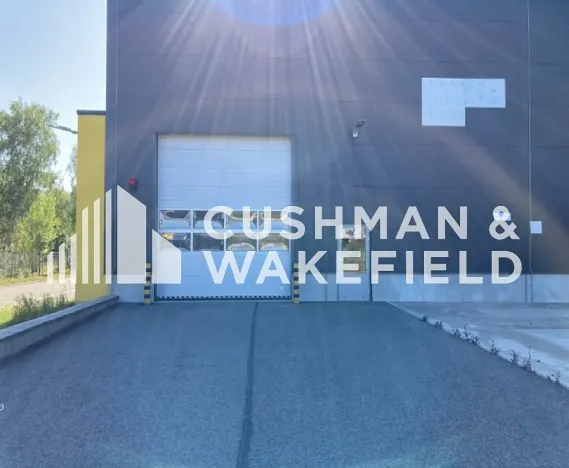 Pronájem skladu, Milovice, Topolová, 7445 m2