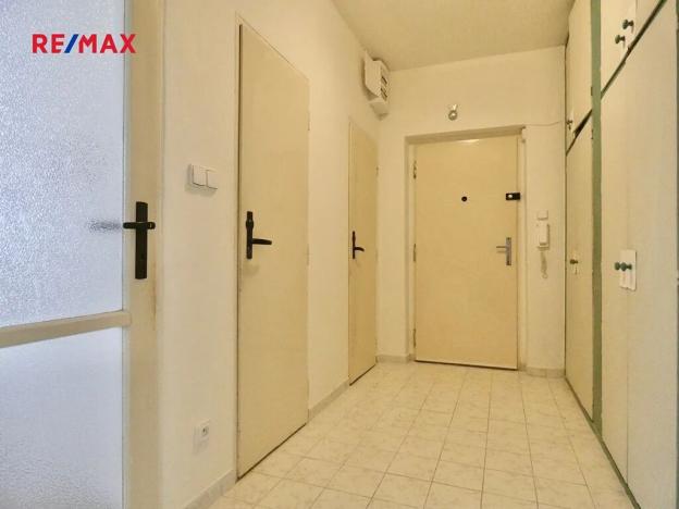 Pronájem bytu 2+1, Praha - Břevnov, Na Petřinách, 54 m2