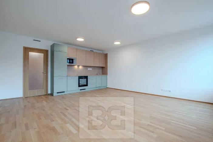 Pronájem bytu 1+kk, Praha - Smíchov, Toyen, 42 m2