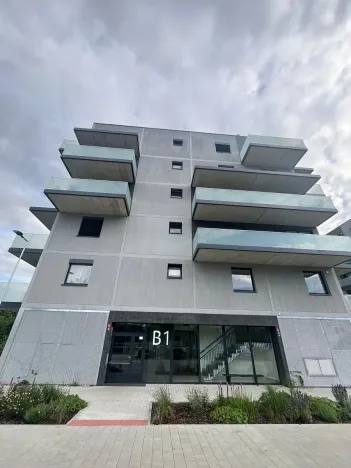 Pronájem garážového stání, Praha - Prosek, Čakovická, 10 m2