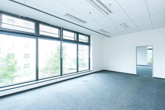 Pronájem kanceláře, Praha - Holešovice, U průhonu, 500 m2