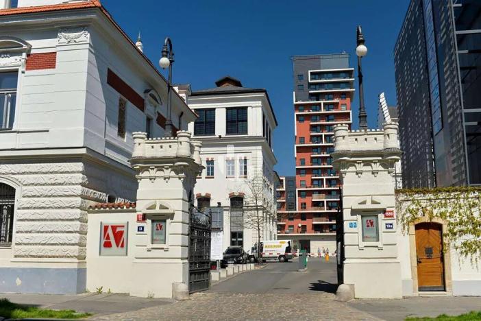 Pronájem kanceláře, Praha - Holešovice, U průhonu, 950 m2