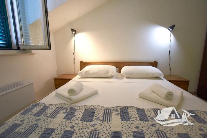 Prodej vícegeneračního domu, Vodice, Chorvatsko, 1230 m2